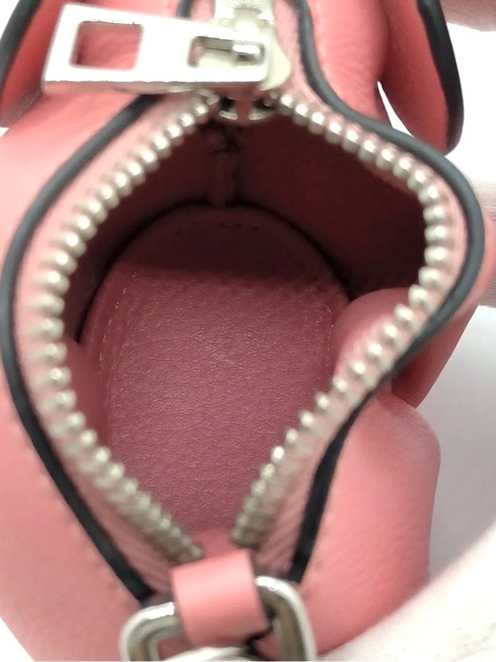✨🛍️ Loewe Pink Leather Elephant Coin Pouch Bag Charm